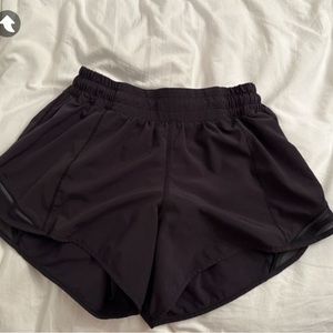 lululemon hotty hot shorts black